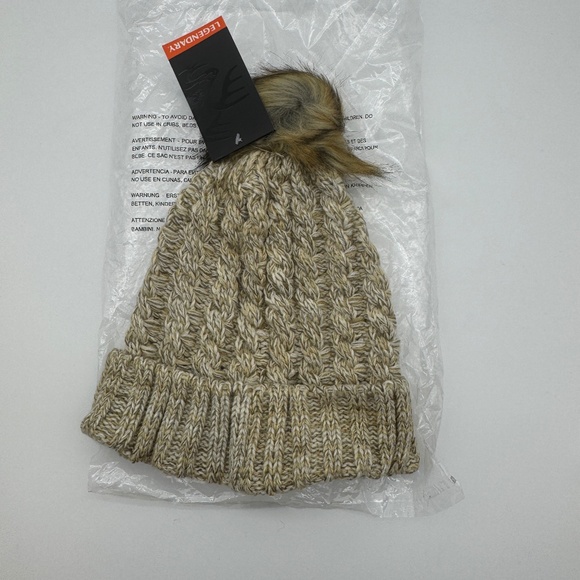 NEW Legendary Whitetails Northwoods Cable Knit Hat OSFM Cream - Picture 1 of 7